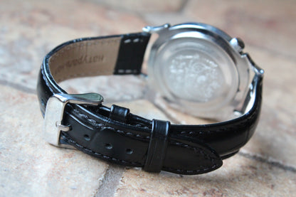 Vostok 581880 - rear view of leather strap and case back