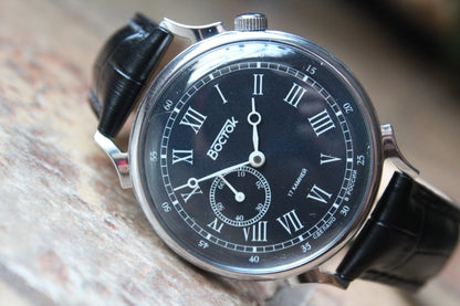 Vostok 581880 - close diagonal front view with complete dial and case