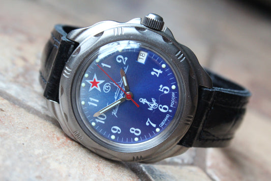 Vostok Komandirskie 216289 — diagonal front view