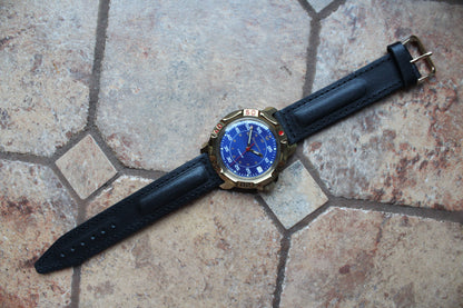 Vostok Komandirskie 819181 - full watch and black leather strap