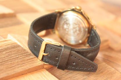 Vostok Komandirskie 81941B - case back, leather strap and buckle