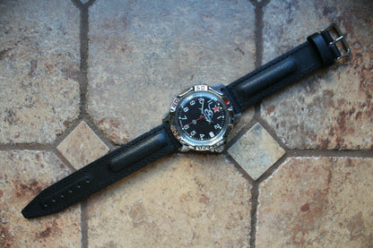 Vostok Komandirskie Mechanical Military Russian wrist watch Tank 811306