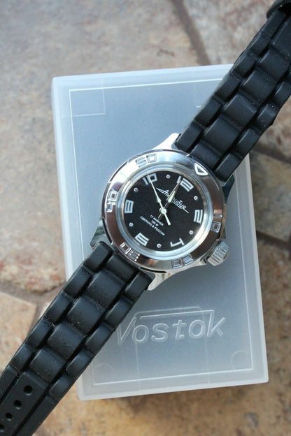 Vostok Amphibian woomen's Russian wrist watch 051461