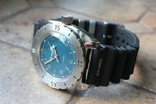 Load image into Gallery viewer, Russian Automatic Wrist Watch VOSTOK AMPHIBIAN DIVER Rubber Band 150367-R1
