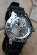 Load image into Gallery viewer, Russian Mechanical Automatic Wrist Watch VOSTOK AMPHIBIAN DIVER 120658
