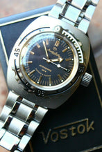 Load image into Gallery viewer, Vostok Amphibian Diver Mechanical Automatic Wrist Watch 090679
