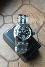 Load image into Gallery viewer, Russian Mechanical Automatic Wrist Watch VOSTOK AMPHIBIAN DIVER 100842
