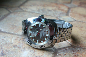 Russian Mechanical Automatic Wrist Watch VOSTOK AMPHIBIAN DIVER 710448