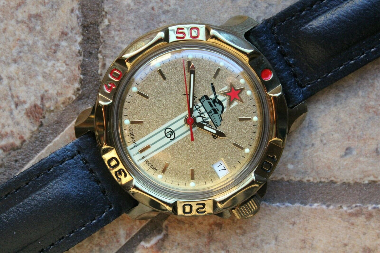 Vostok Komandirsky 819072 Russian Mechanical Military Wrist Watch Tank