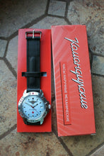 Load image into Gallery viewer, Vostok Komandirsky Military Wrist Watch # 431290 NEW
