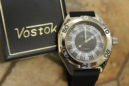 Russian Mechanical Automatic Wrist Watch VOSTOK AMPHIBIAN DIVER 670927