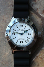 Load image into Gallery viewer, Russian Mechanical Automatic Wrist Watch VOSTOK AMPHIBIAN DIVER 120847
