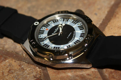 Russian Mechanical Automatic Wrist Watch VOSTOK AMPHIBIAN DIVER 670927