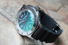 Load image into Gallery viewer, Russian Mechanical Automatic Wrist Watch VOSTOK AMPHIBIAN DIVER 120848
