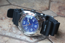 Load image into Gallery viewer, Russian Mechanical Automatic Wrist Watch VOSTOK AMPHIBIAN DIVER 710432L
