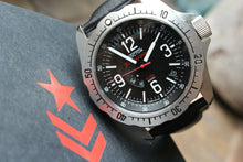 Load image into Gallery viewer, Vostok Komandirsky Russian Mechanical K-39 Military wristwatch 390776
