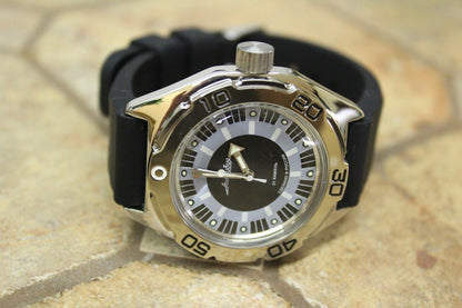 Russian Mechanical Automatic Wrist Watch VOSTOK AMPHIBIAN DIVER 670927