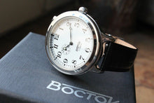 Load image into Gallery viewer, Vostok Komandirsky Auto Russian K-43 Retro wristwatches # 550946 New
