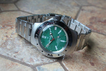 Load image into Gallery viewer, Vostok Amphibian Auto Russian diver wrist watch 060282
