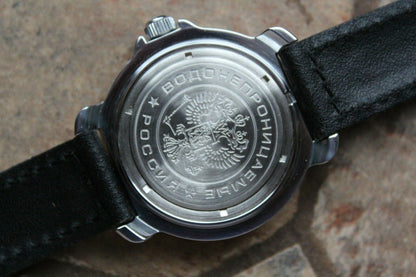Vostok Komandirskie Mechanical Military Russian wrist watch Red Star 811296