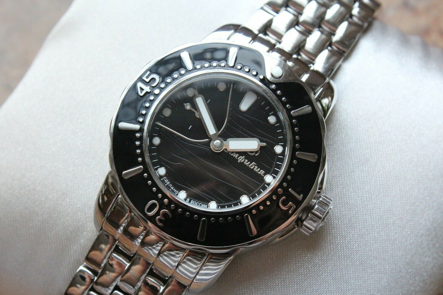Vostok Amphibian 570596 Women's Mechanical Hand Winding Russian wrist watch