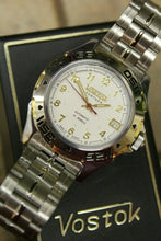 Load image into Gallery viewer, Russian Mechanical Automatic Wrist Watch Vostok Partner 301733
