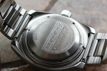 Load image into Gallery viewer, Russian Mechanical Automatic Wrist Watch VOSTOK AMPHIBIAN DIVER 090662
