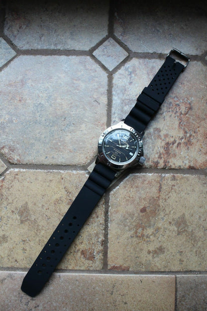 Russian Mechanical Automatic Wrist Watch VOSTOK AMPHIBIAN DIVER 120697