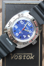 Load image into Gallery viewer, Russian Mechanical Automatic Wrist Watch VOSTOK AMPHIBIAN DIVER 710432L
