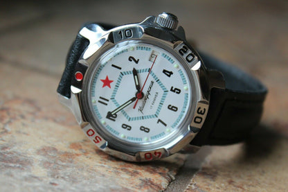 Vostok Komandirsky Mechanical Russian Military Wrist Watch Red Star 811719
