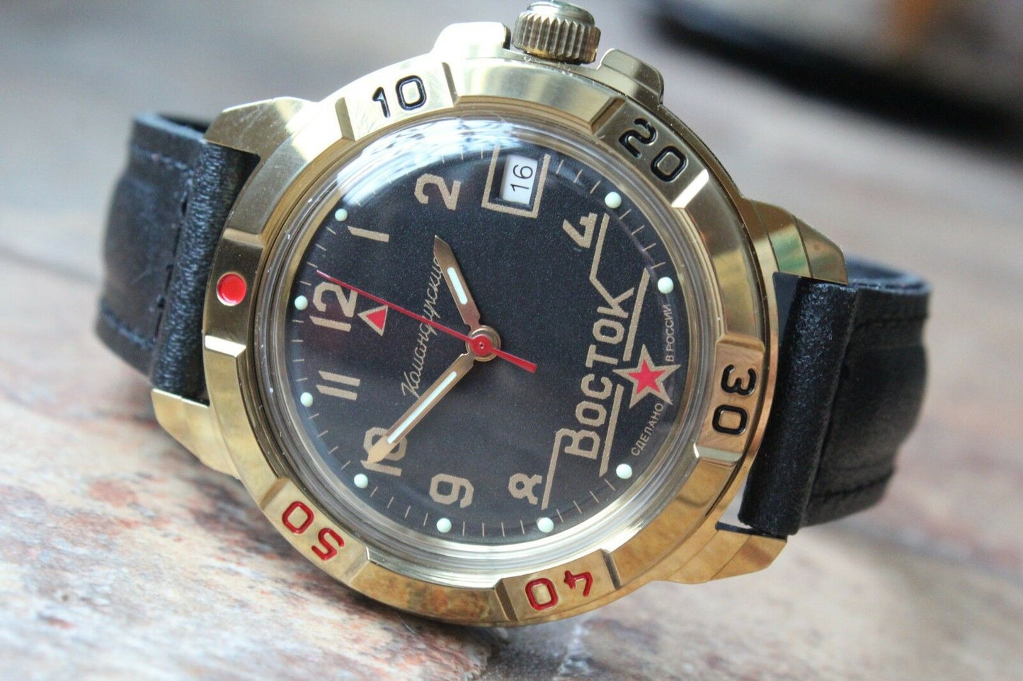 Vostok Komandirsky Military Wrist Watch # 439524 NEW