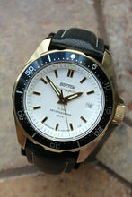 Load image into Gallery viewer, Vostok Komandirsky Russian Mechanical K-39 Military wristwatch 393780
