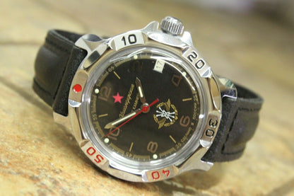 Vostok Komandirskie Mechanical Military Russian wrist watch Red Star 811296