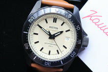 Load image into Gallery viewer, Vostok Komandirsky Russian Mechanical K-39 Military wristwatch 396779
