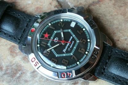 Vostok Komandirsky 431744 Russian Military Mechanical Wrist Watch Red Star
