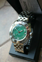 Load image into Gallery viewer, Russian Mechanical Automatic Wrist Watch VOSTOK AMPHIBIAN DIVER 710405
