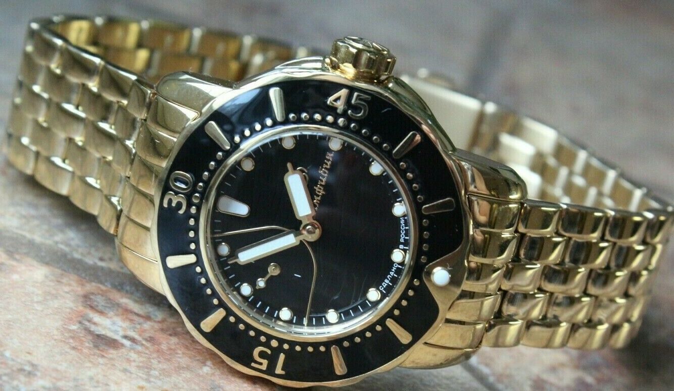 Vostok Amphibian 573594 Women's Mechanical Hand Winding Russian wrist watch