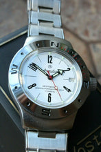 Load image into Gallery viewer, Vostok Amphibian Auto Mechanical diver wrist watch 060483
