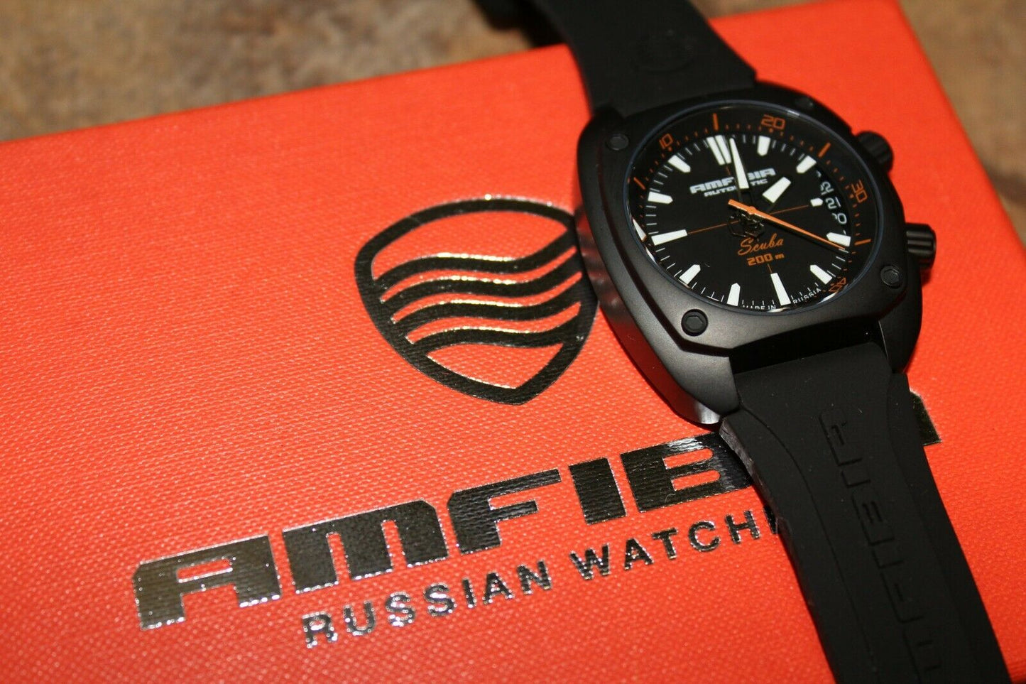 Vostok Amphibian Scuba Russian Mechabical Automatic wrist watch 076800