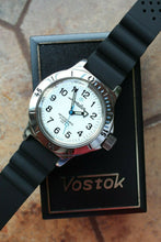 Load image into Gallery viewer, Russian Mechanical Automatic Wrist Watch VOSTOK AMPHIBIAN DIVER 120813
