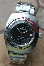 Load image into Gallery viewer, Russian Mechanical Automatic Wrist Watch VOSTOK AMPHIBIAN DIVER 090662
