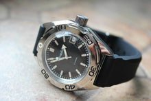 Load image into Gallery viewer, Russian Mechanical Automatic Wrist Watch VOSTOK AMPHIBIAN DIVER 670922
