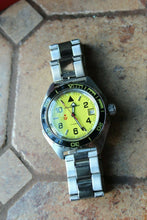 Load image into Gallery viewer, Vostok Komandirskie Military Mechanical Automatic Russian wrist watch 650855
