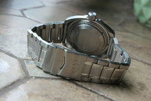 Load image into Gallery viewer, Russian Mechanical Automatic Wrist Watch VOSTOK AMPHIBIAN DIVER Custom 090366
