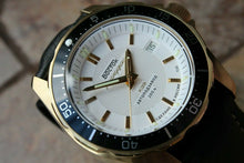 Load image into Gallery viewer, Vostok Komandirsky Russian Mechanical K-39 Military wristwatch 393780
