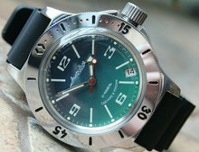 Load image into Gallery viewer, Russian Mechanical Automatic Wrist Watch VOSTOK AMPHIBIAN DIVER 120848
