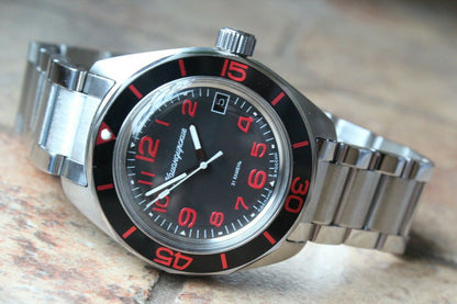 Vostok Komandirsky 030786B Russian Mechanical Automatic Military Wrist Watch Red