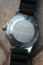 Load image into Gallery viewer, Russian Mechanical Automatic Wrist Watch VOSTOK AMPHIBIAN DIVER 120696
