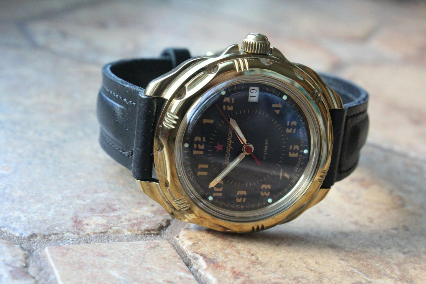 Vostok Komandirsky Russian Military Wrist Watch # 219123 NEW