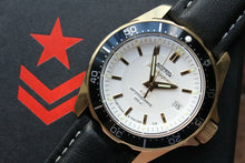 Load image into Gallery viewer, Vostok Komandirsky Russian Mechanical K-39 Military wristwatch 393780
